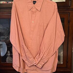 GAP Men's Casual Salmon Button Down Shirt